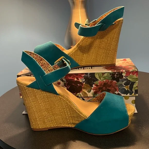 🏖️ Arizona Jean Co. Wedge Heel Sandal, Teal, Size 10 - Picture 1 of 5